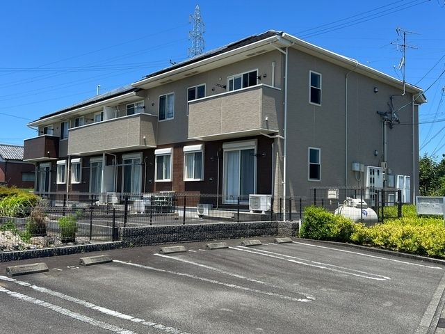 ＪＲ東海道本線 六合駅 バス乗車時間：17分 最寄りバス停で下車 徒歩8分 築19年