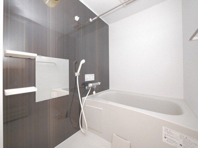 バス・シャワールーム　※写真は別号室です。