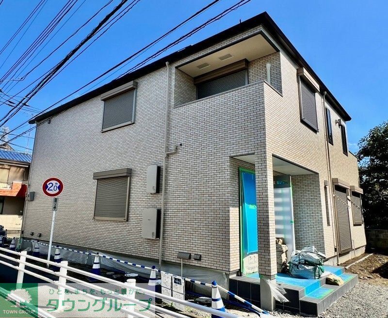 エントランス　タウンハウジング仙川店まで♪