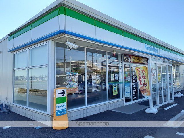 コンビニ　ファミリーマート萩原町店（コンビニ）まで450m