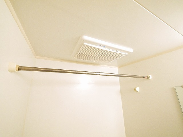 その他設備　浴室乾燥付き