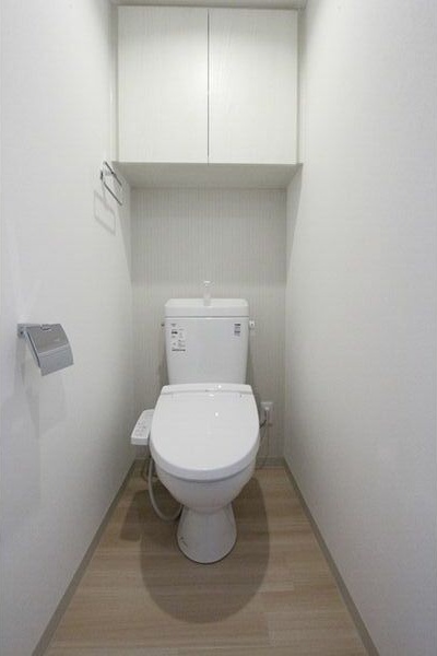 地下鉄東西線 南郷１８丁目駅 徒歩3分 4階建 築5年のトイレ写真
