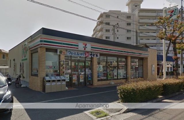 コンビニ　セブンイレブン（コンビニ）まで334m