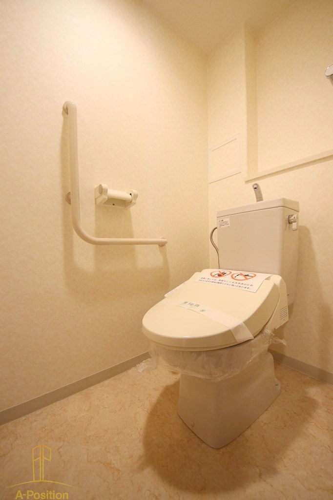 地下鉄中央線 谷町四丁目駅 徒歩2分 15階建 築26年のトイレ写真