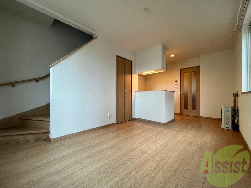 居室・リビング　広くてキレイなお部屋が広がっていて、充実した生活が送れそう。