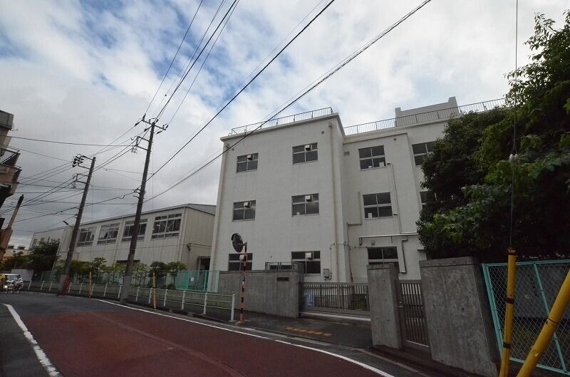 小学校　東蒲小学校（小学校）まで375m