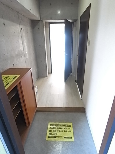 ＪＲ山陽本線 中庄駅 徒歩16分 6階建 築32年の玄関写真