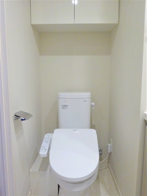トイレ　※写真は同タイプ住戸です。