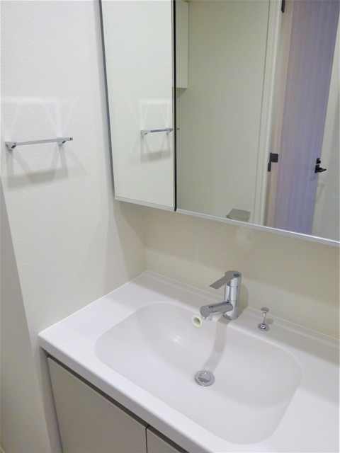洗面設備　※写真は同タイプ住戸です。