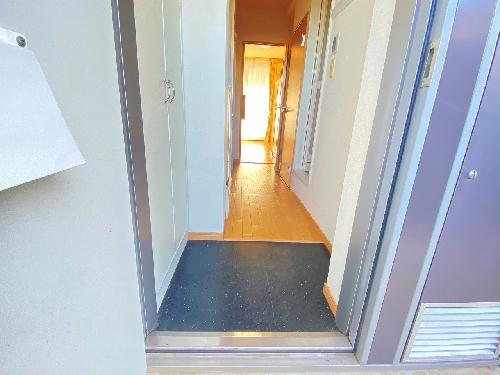 レオパレスムーブメント鶴瀬の玄関写真