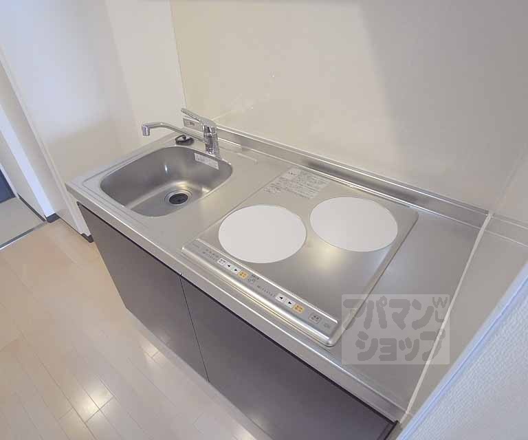 キッチン　ＩＨ２口コンロ。