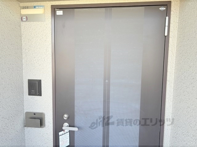 玄関　インターフォン