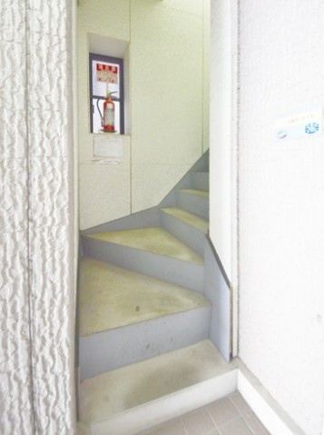 相鉄本線 希望ケ丘駅 徒歩5分 4階建 築25年の外観写真