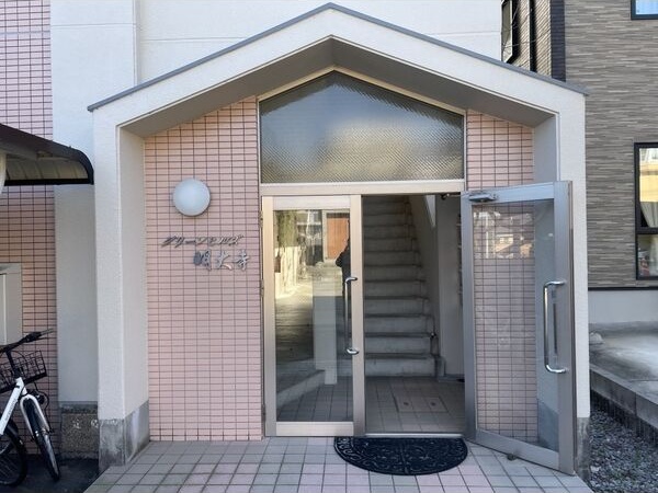 グリーンヒルズ明大寺の外観写真