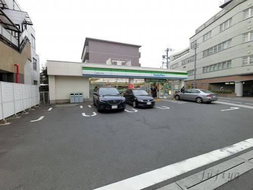 コンビニ　ファミリーマート 豊玉南三丁目店（コンビニ）まで260m