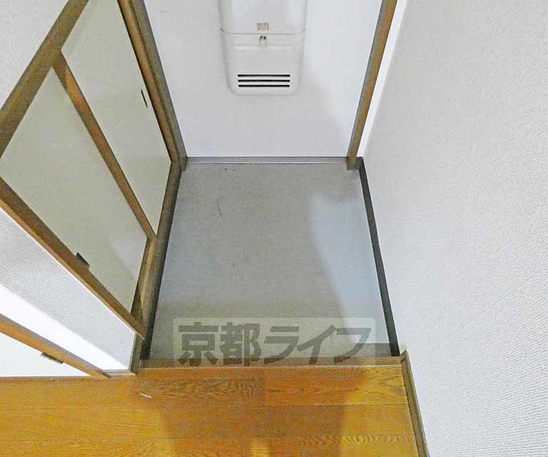 京阪本線 清水五条駅 徒歩3分 5階建 築36年の玄関写真