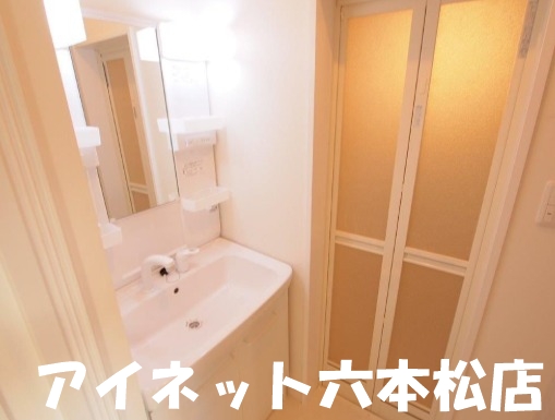 地下鉄七隈線 野芥駅 徒歩4分 2階建 築12年の内装写真