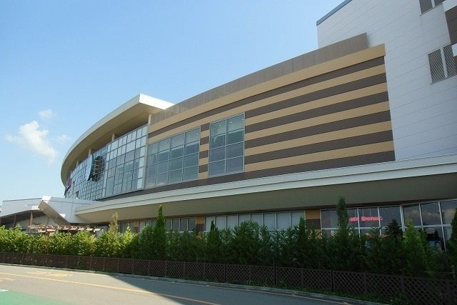 ショッピングセンター　イオンかほく（ショッピングセンター）まで2000m