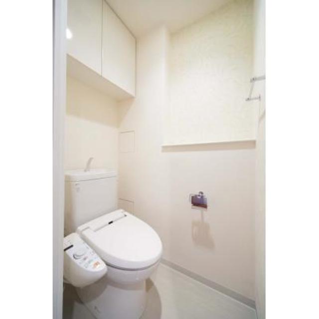 トイレ　※写真は同タイプ住戸です。