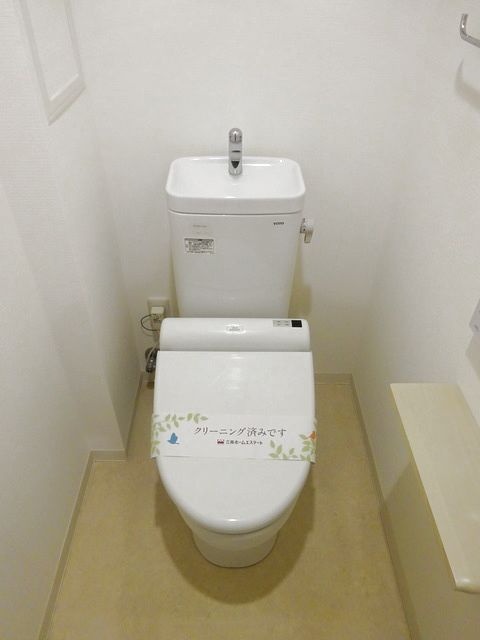 トイレ　落ち着いたトイレです
