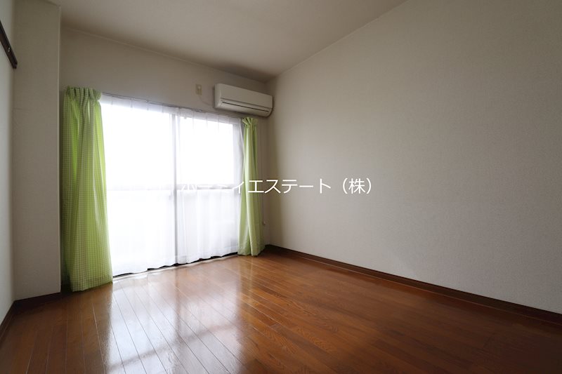 その他部屋・スペース　洋室別角度です♪