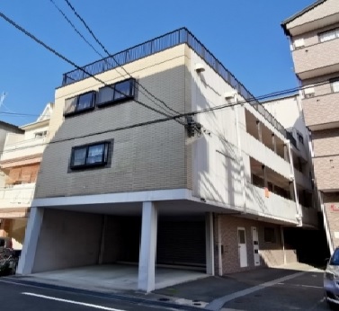 大阪市平野区西脇のマンションの建物外観