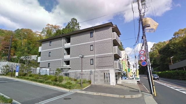 京都市北区上賀茂神山のマンションの建物外観