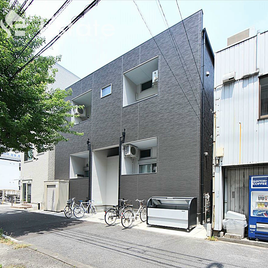 【名古屋市中村区畑江通のアパートの建物外観】