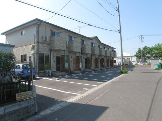 大崎市古川沢田のアパートの建物外観