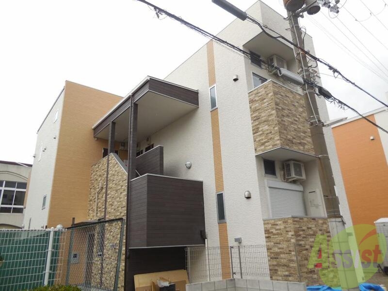 神戸市兵庫区松原通のアパートの建物外観