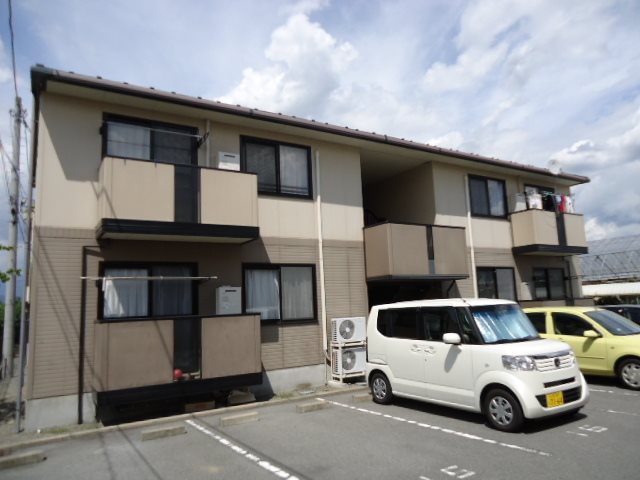 【ハイツ翠香　Bの建物外観】