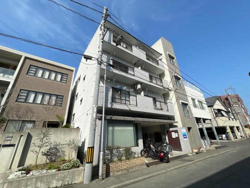 高松市中野町のマンションの建物外観