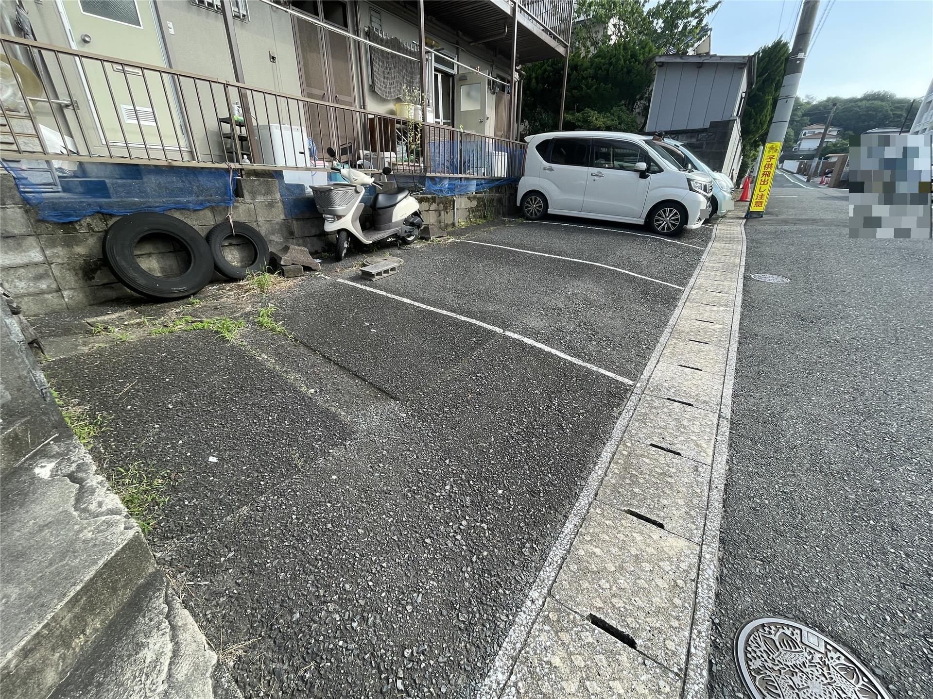 【ラ・フォンテ永犬丸の駐車場】