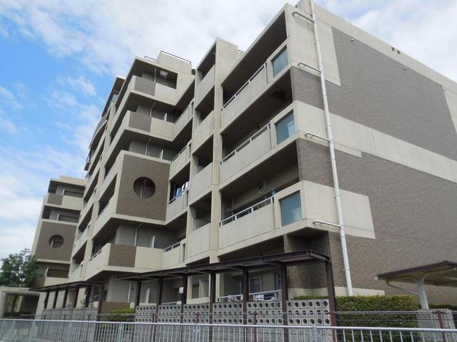 サングリーンハイツの外観