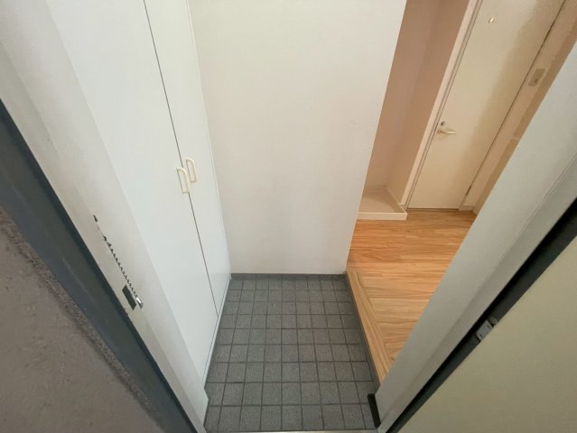 玄関　プロクシィ広路本町