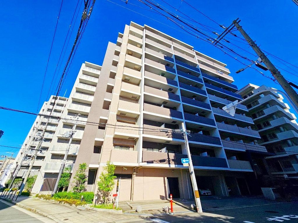 レジュールアッシュ大阪城ノルドの建物外観