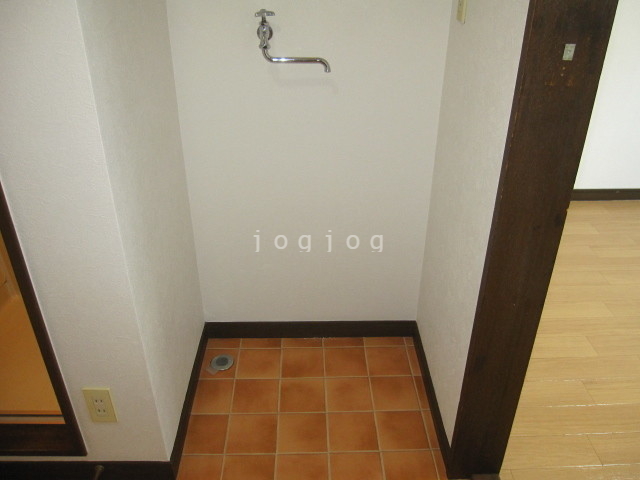 洗面設備　洗濯排水口