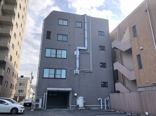 STビルの建物外観