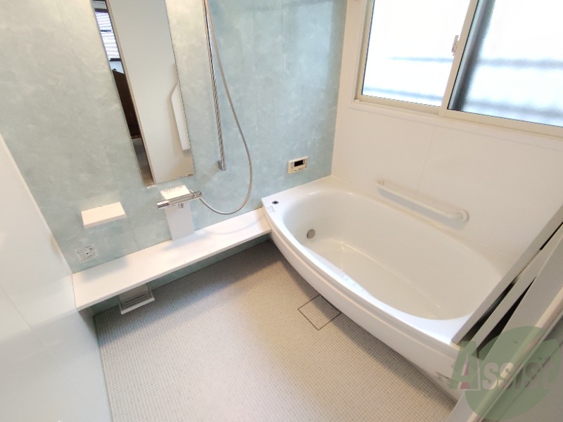 バス・シャワールーム　浴室は綺麗で追い焚きも付いて気持ちよくお過ごしいただけます。