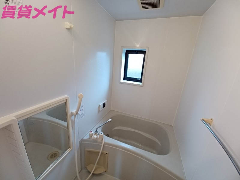 バス・シャワールーム　同棟別部屋の写真です