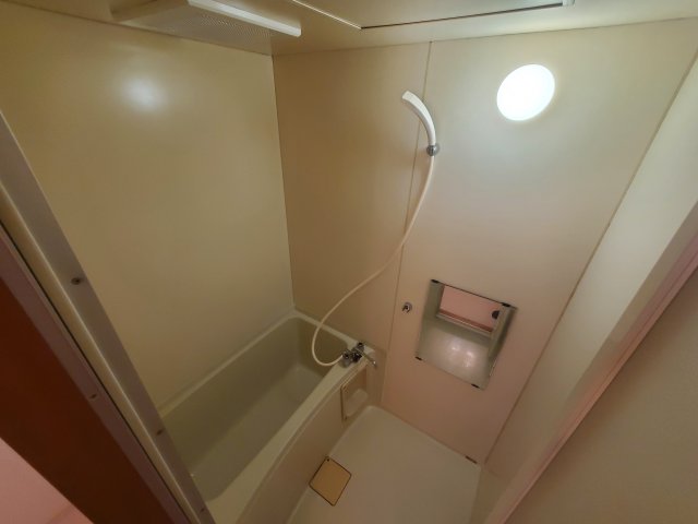 バス・シャワールーム　日々の疲れを癒すお風呂付です