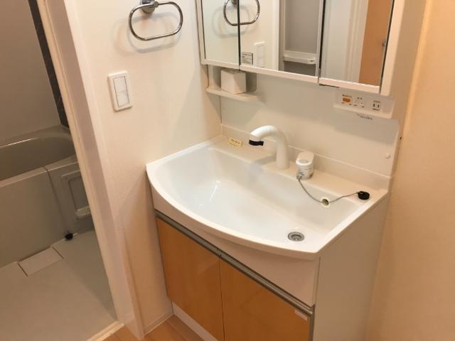 洗面設備　洗髪洗面化粧台