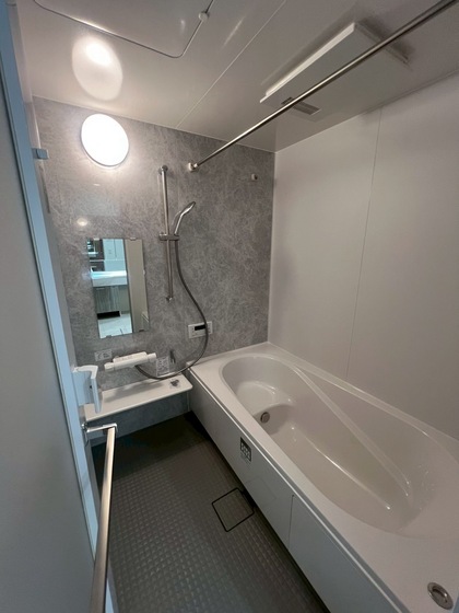 バス・シャワールーム　※掲載写真は同マンション別部屋参考写真となります。