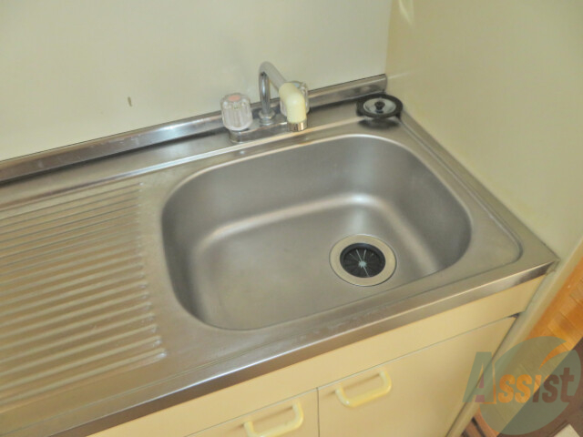 洗面設備　低すぎない高さなので体にやさしそうですね。