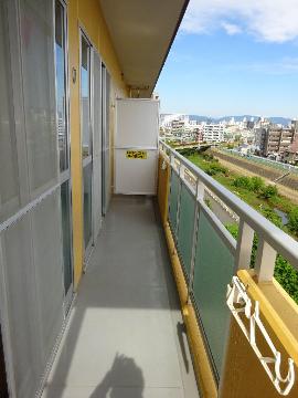 　バルコニー　ベランダ