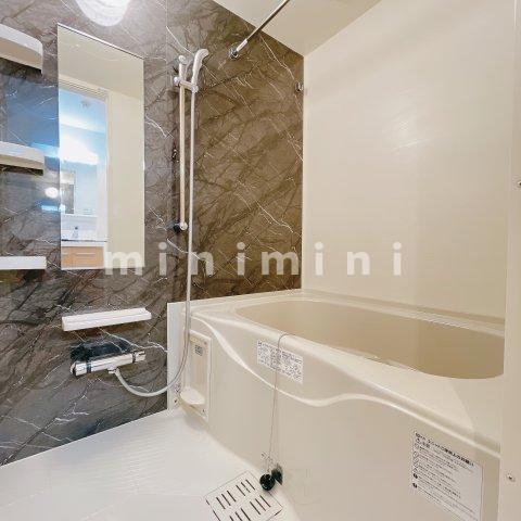 バス・シャワールーム　※写真は別号室のものですので現状優先とさせていただきます