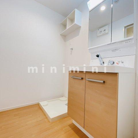 洗面設備　※写真は別号室のものですので現状優先とさせていただきます