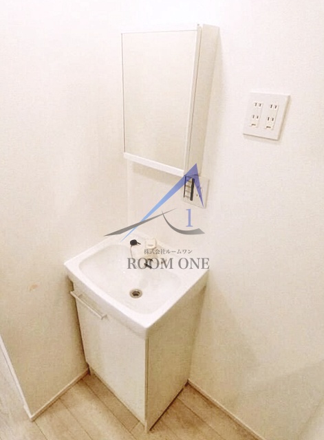 洗面設備　独立洗面台です。