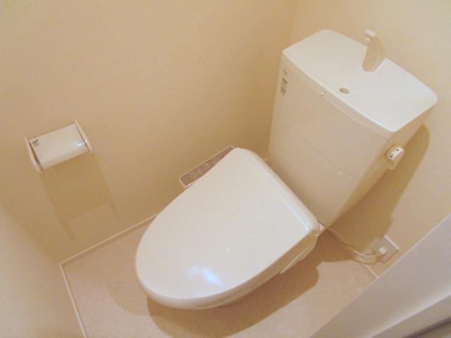 トイレ　☆温水洗浄便座☆