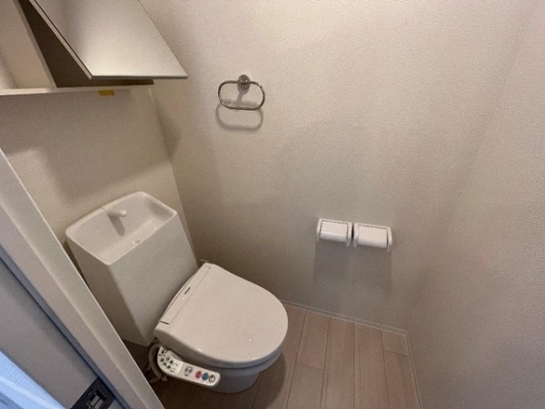 トイレ　内装イメージ